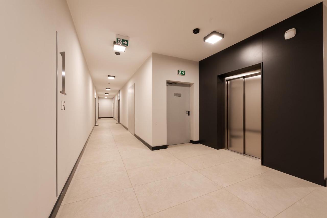 Zentrum II Apartament Parking By Impero Poznan Luaran gambar